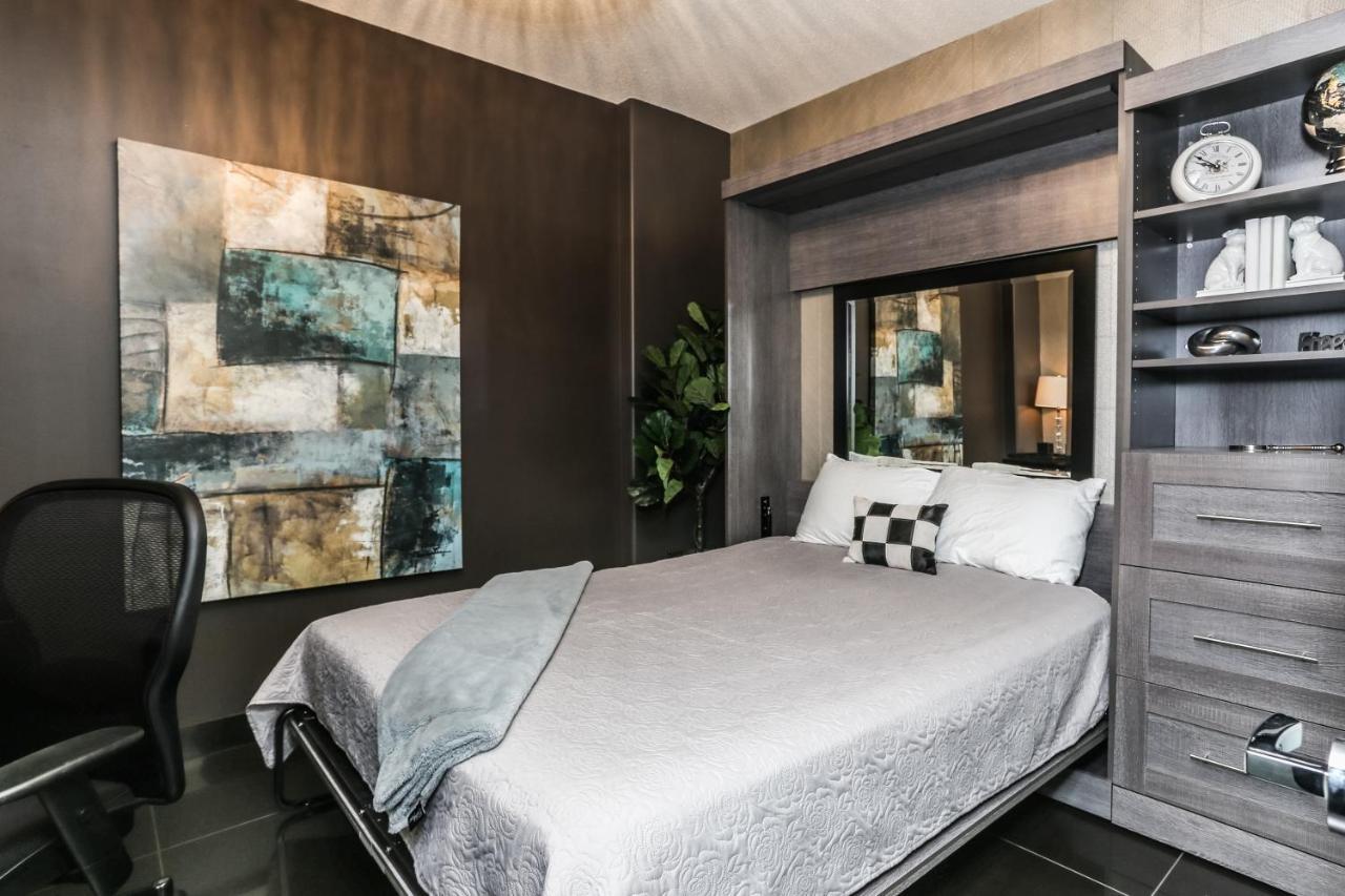 Sunset Waterfront Resort By Discover Kelowna Resort Accommodations Exteriér fotografie